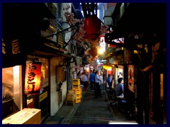 Nishi-Shinjuku by night 16